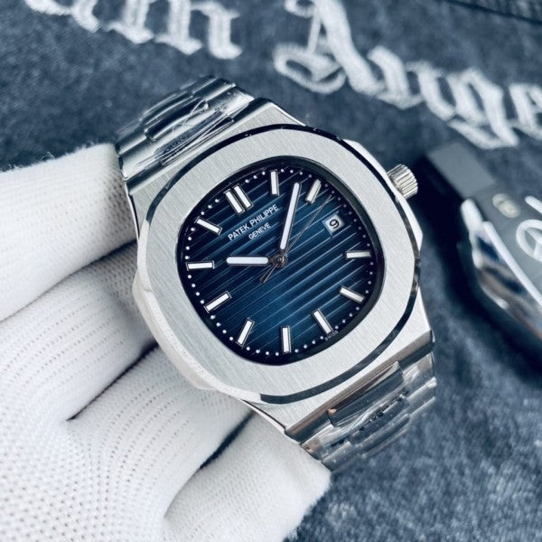Patek_philippe Nautilus Quartz
